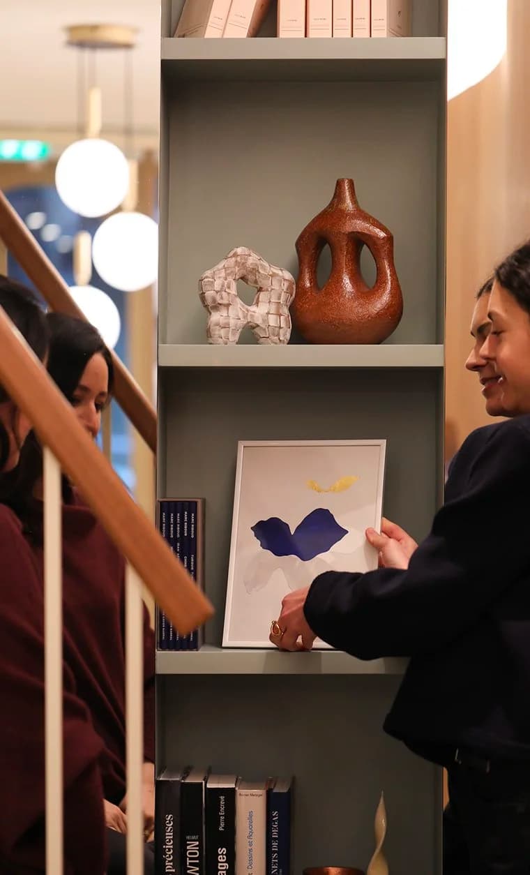 Collaboration artistique autour de l’intégration d’une œuvre contemporaine en intérieur